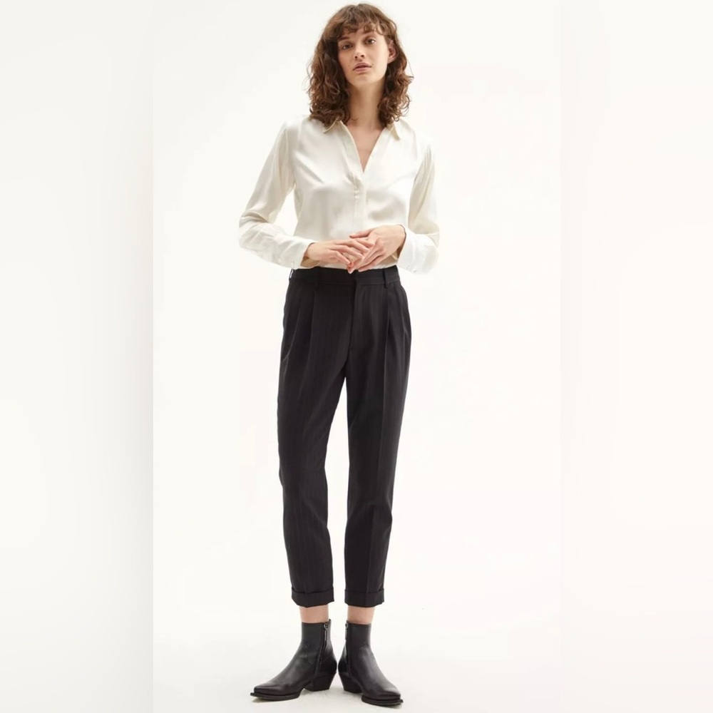 Nili Lotan Montana Wool Pinstripe Tapered Pleated Pants Size 2 Black/Ivory NWT
